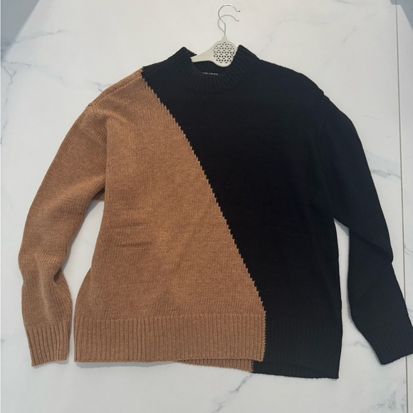 L'Academie Dagan Color Block Crewneck in Black & Camel Sweater